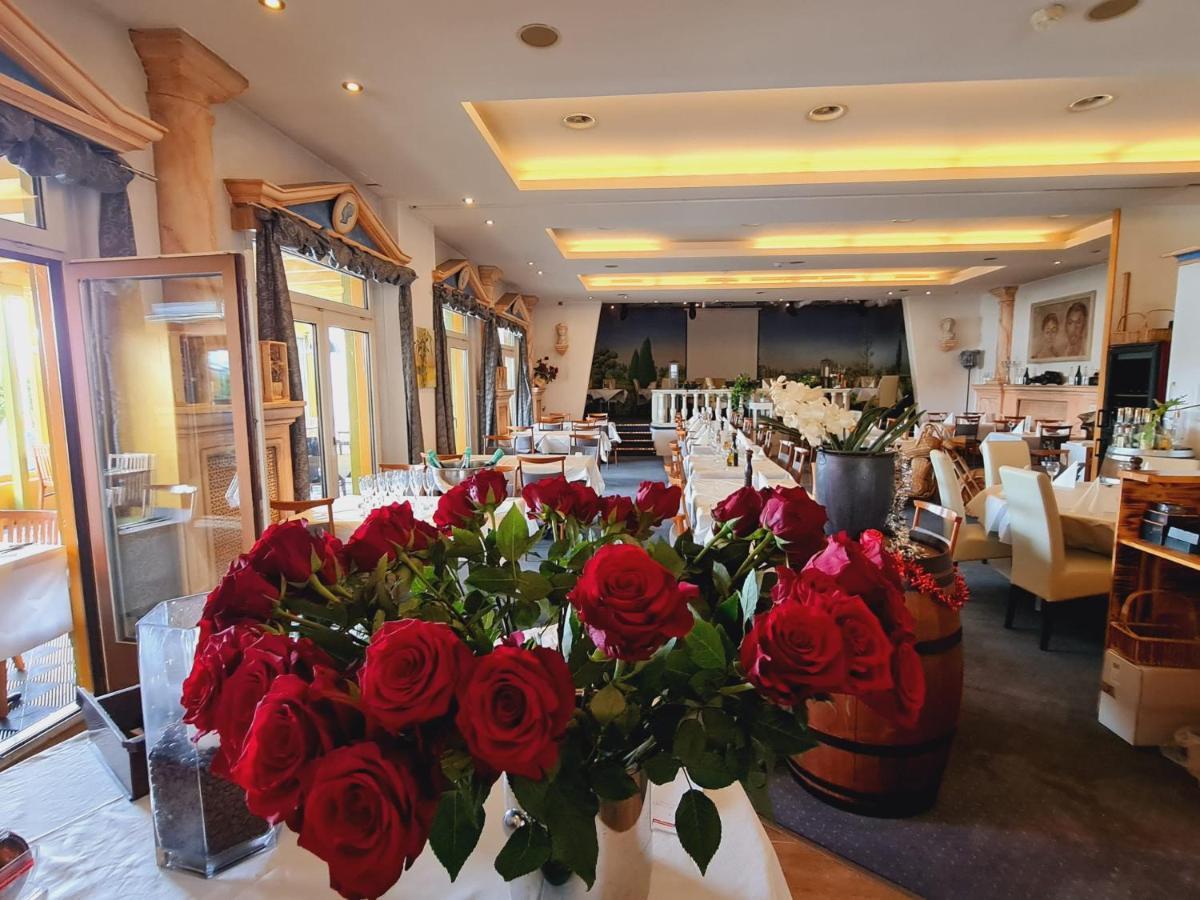 Hotel Zur Au Daellikon Bagian luar foto