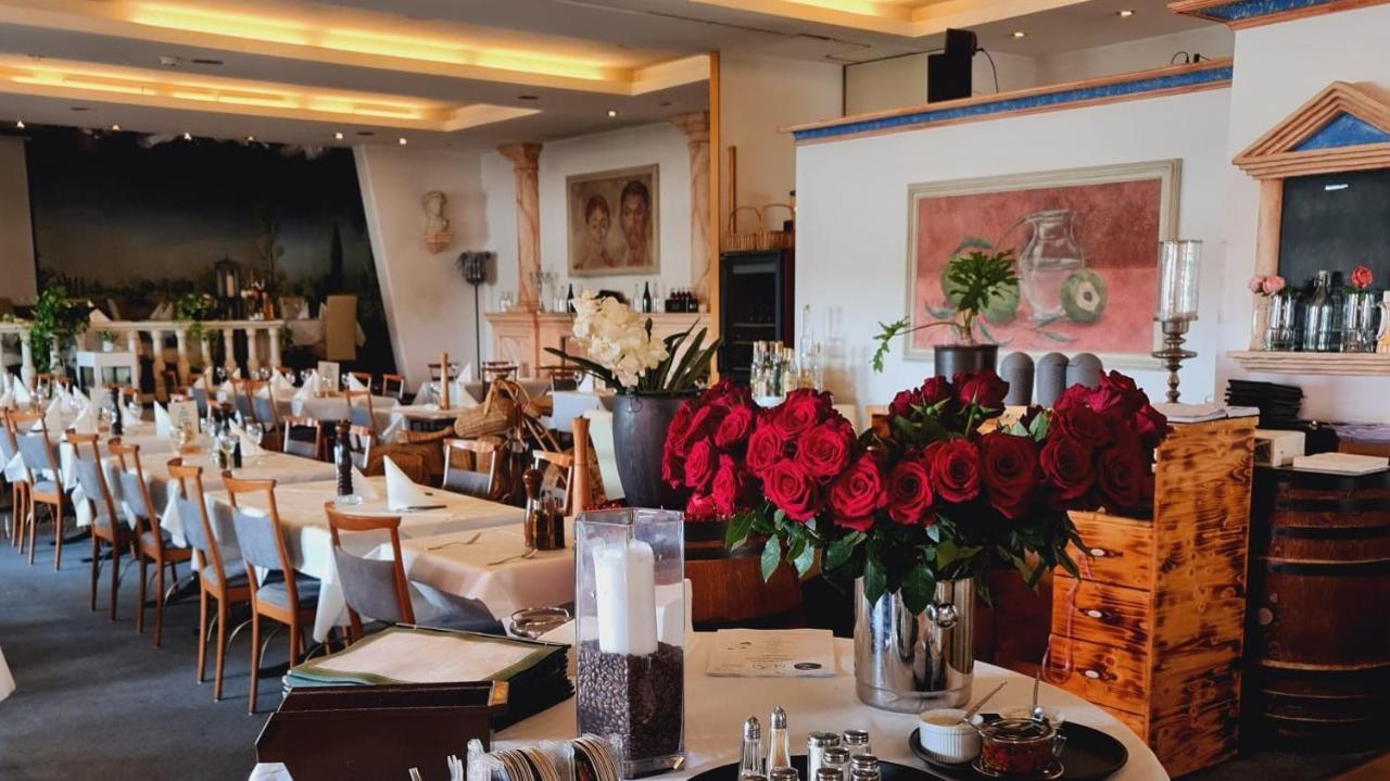 Hotel Zur Au Daellikon Bagian luar foto