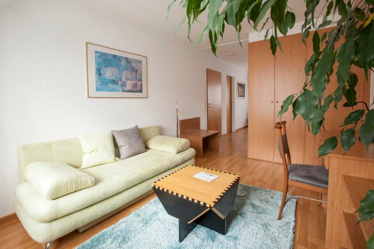 Hotel Zur Au Daellikon Bagian luar foto